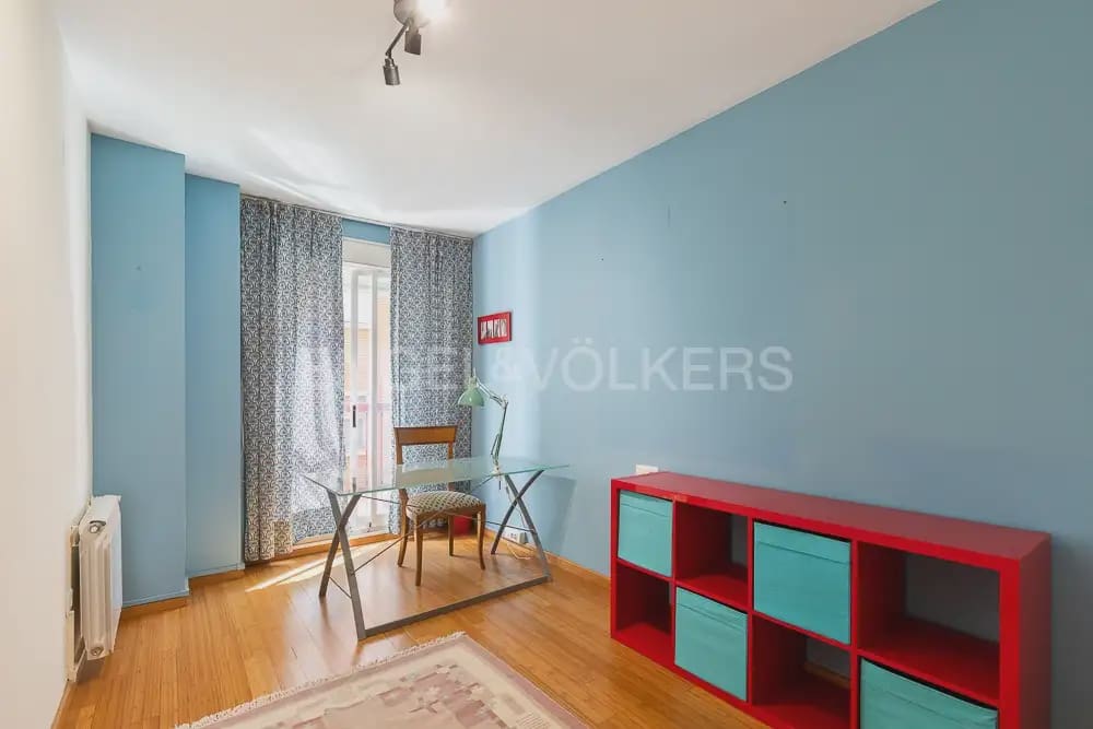 4 soveværelse Lejlighed til leje i Valencia by - € 1.550 (Ref: 9948433)