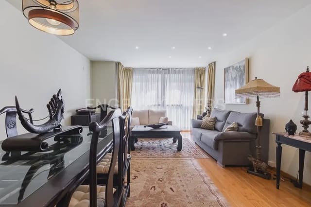 4 soveværelse Lejlighed til leje i Arrancapins, Valencia by - € 1.550 (Ref: 9948433)