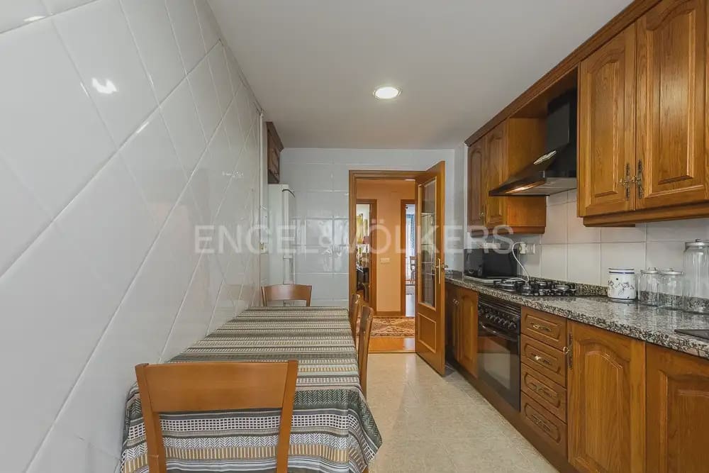 4 soveværelse Lejlighed til leje i Valencia by - € 1.550 (Ref: 9948433)