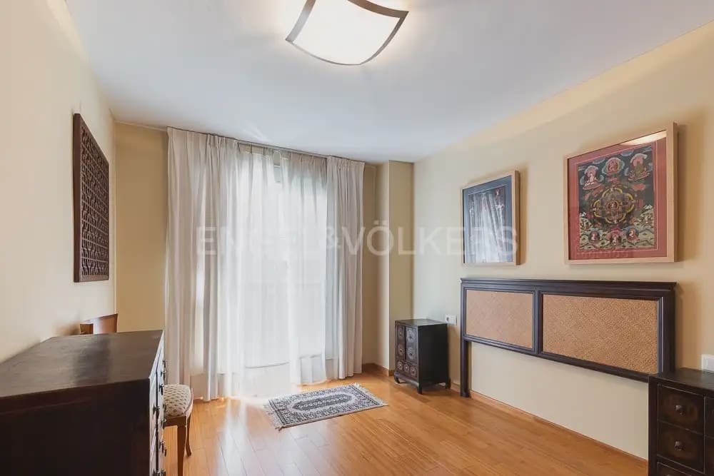 4 soveværelse Lejlighed til leje i Valencia by - € 1.550 (Ref: 9948433)
