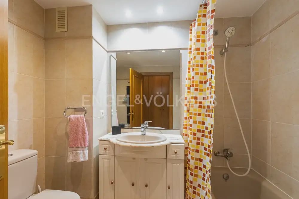 4 soveværelse Lejlighed til leje i Valencia by - € 1.550 (Ref: 9948433)