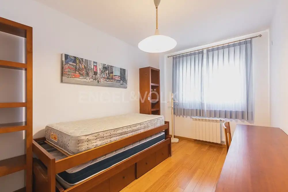 4 soveværelse Lejlighed til leje i Valencia by - € 1.550 (Ref: 9948433)