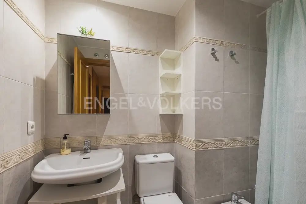 4 soveværelse Lejlighed til leje i Valencia by - € 1.550 (Ref: 9948433)