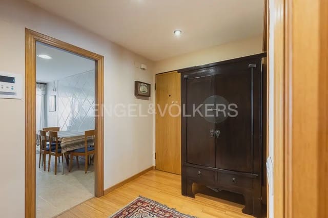 4 soveværelse Lejlighed til leje i Arrancapins, Valencia by - € 1.550 (Ref: 9948433)