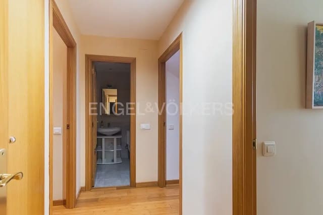 4 soveværelse Lejlighed til leje i Arrancapins, Valencia by - € 1.550 (Ref: 9948433)