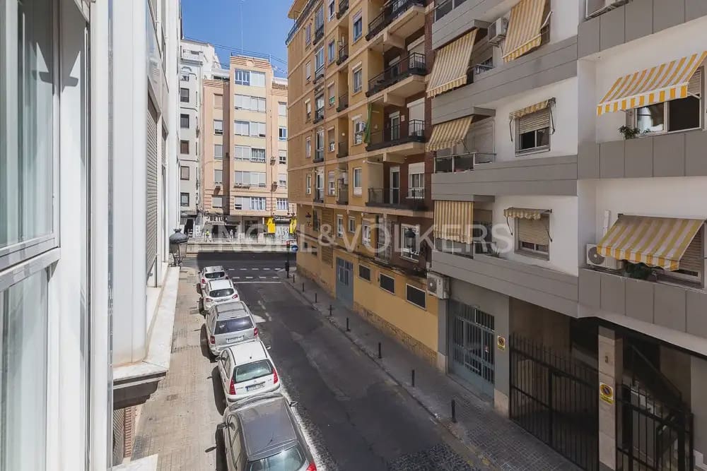 4 soveværelse Lejlighed til leje i Valencia by - € 1.550 (Ref: 9948433)