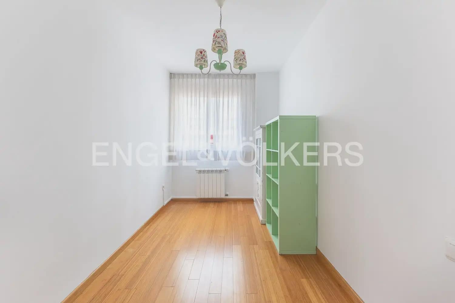 4 soveværelse Lejlighed til leje i Valencia by - € 1.550 (Ref: 9948433)