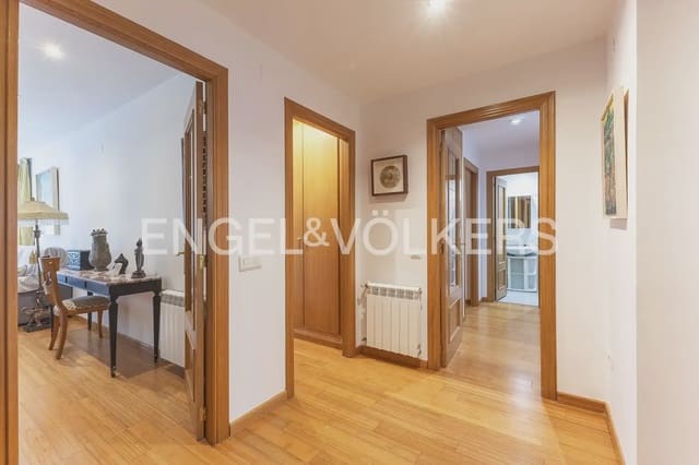 4 makuuhuone Asunto vuokrattavana paikassa Arrancapins, Valencia kaupunki - 1 550 € (Ref: 9948433)