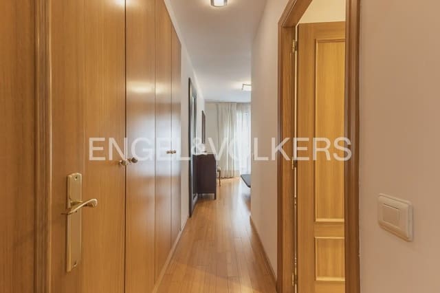 4 makuuhuone Asunto vuokrattavana paikassa Arrancapins, Valencia kaupunki - 1 550 € (Ref: 9948433)