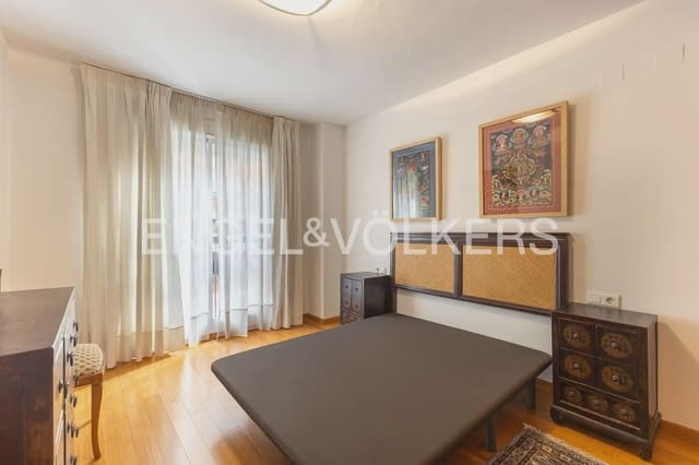 4 makuuhuone Asunto vuokrattavana paikassa Arrancapins, Valencia kaupunki - 1 550 € (Ref: 9948433)