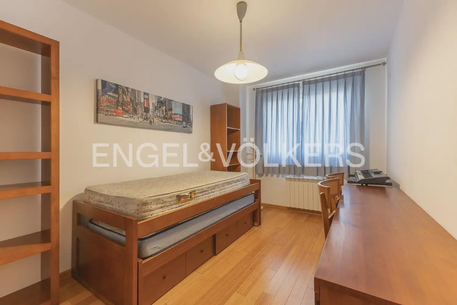 4 soveværelse Lejlighed til leje i Valencia by - € 1.550 (Ref: 9948433)