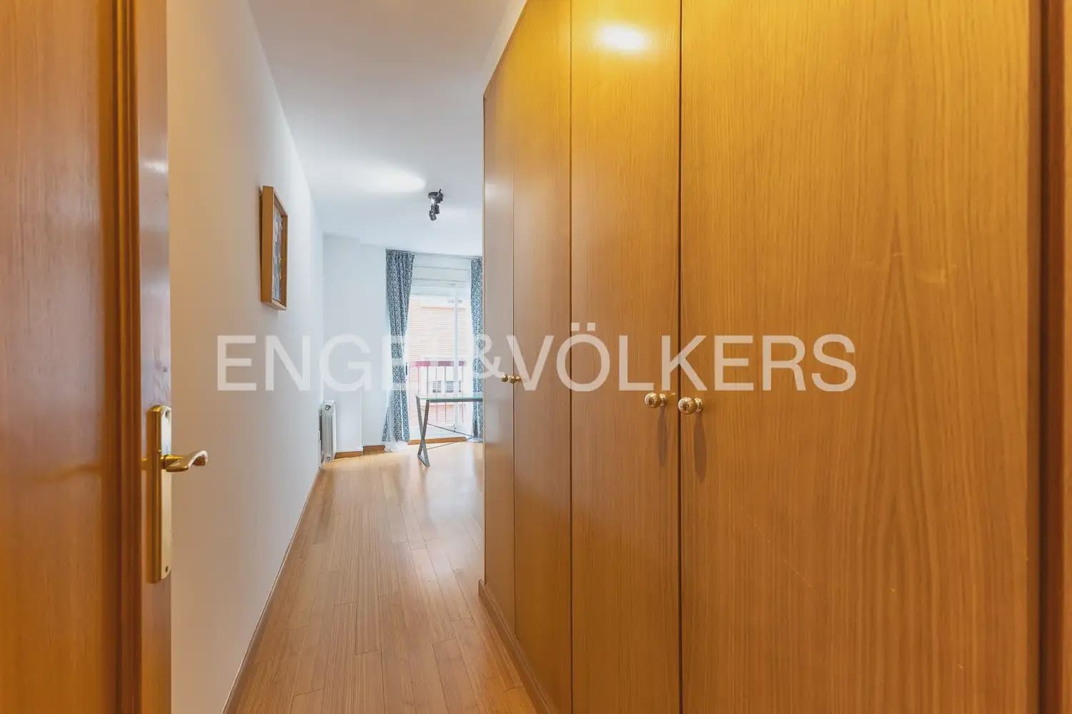 4 soveværelse Lejlighed til leje i Valencia by - € 1.550 (Ref: 9948433)