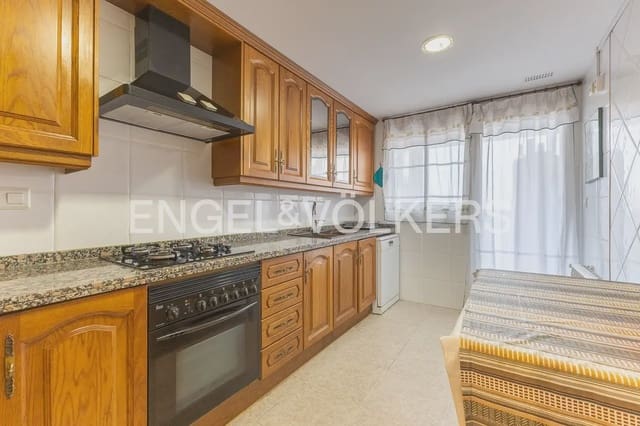 4 makuuhuone Asunto vuokrattavana paikassa Arrancapins, Valencia kaupunki - 1 550 € (Ref: 9948433)