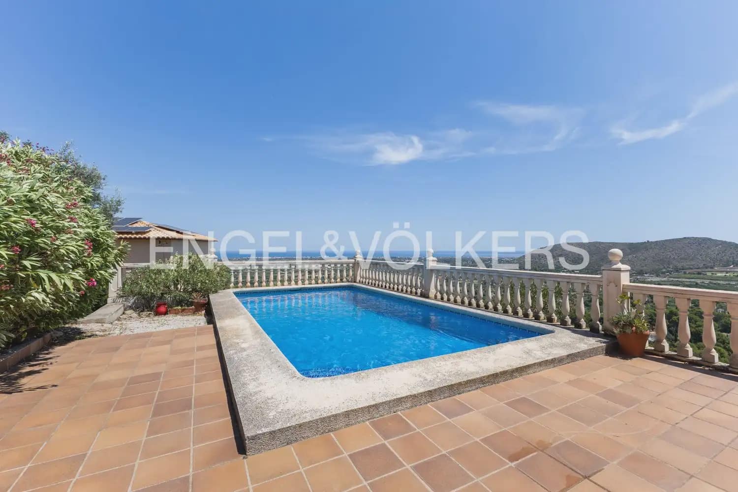 4 Zimmer Villa zu verkaufen in Pedreguer mit Pool - 495.000 € (Ref: 9948434)