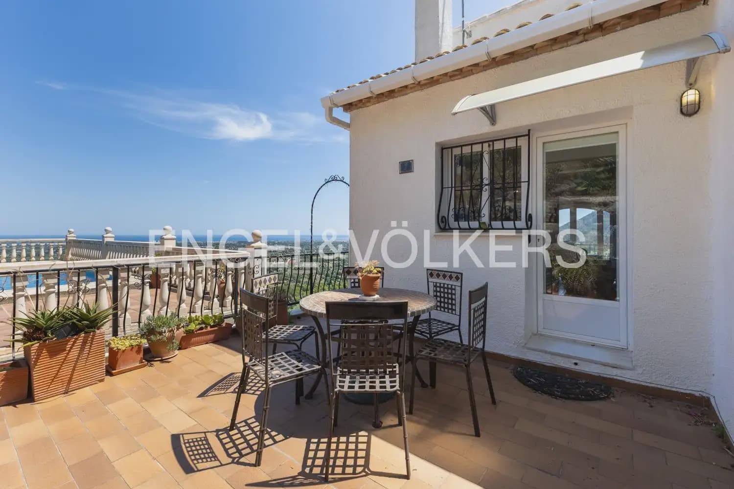4 Zimmer Villa zu verkaufen in Pedreguer mit Pool - 495.000 € (Ref: 9948434)