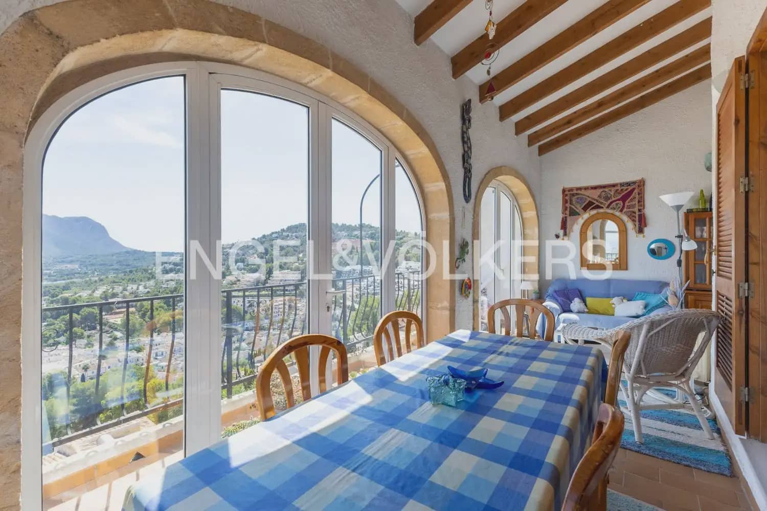 4 Zimmer Villa zu verkaufen in Pedreguer mit Pool - 495.000 € (Ref: 9948434)