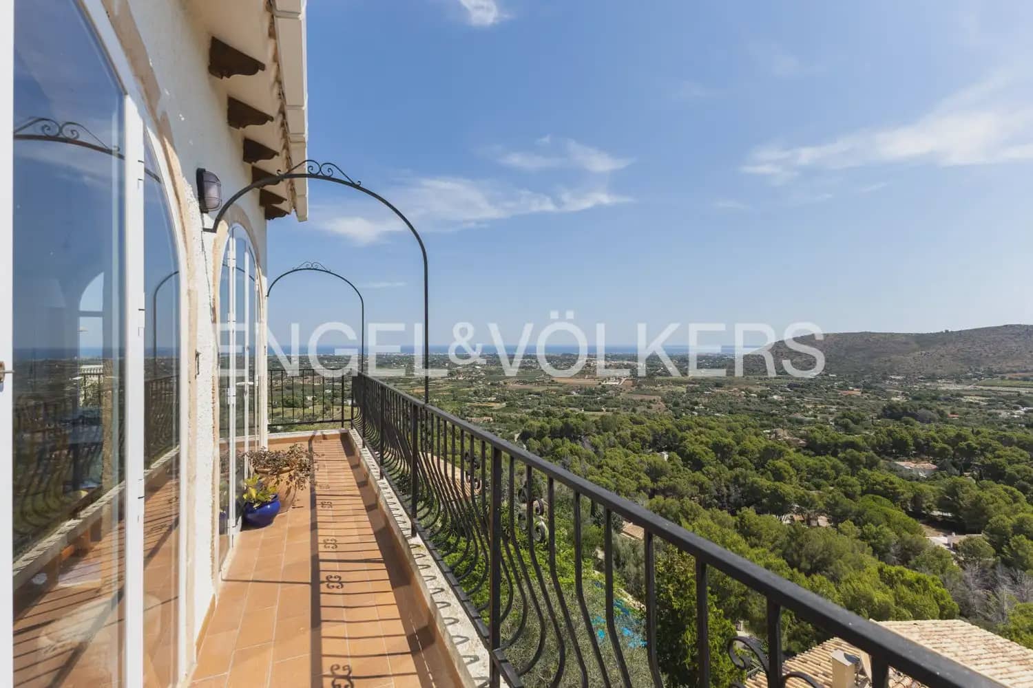 4 Zimmer Villa zu verkaufen in Pedreguer mit Pool - 495.000 € (Ref: 9948434)