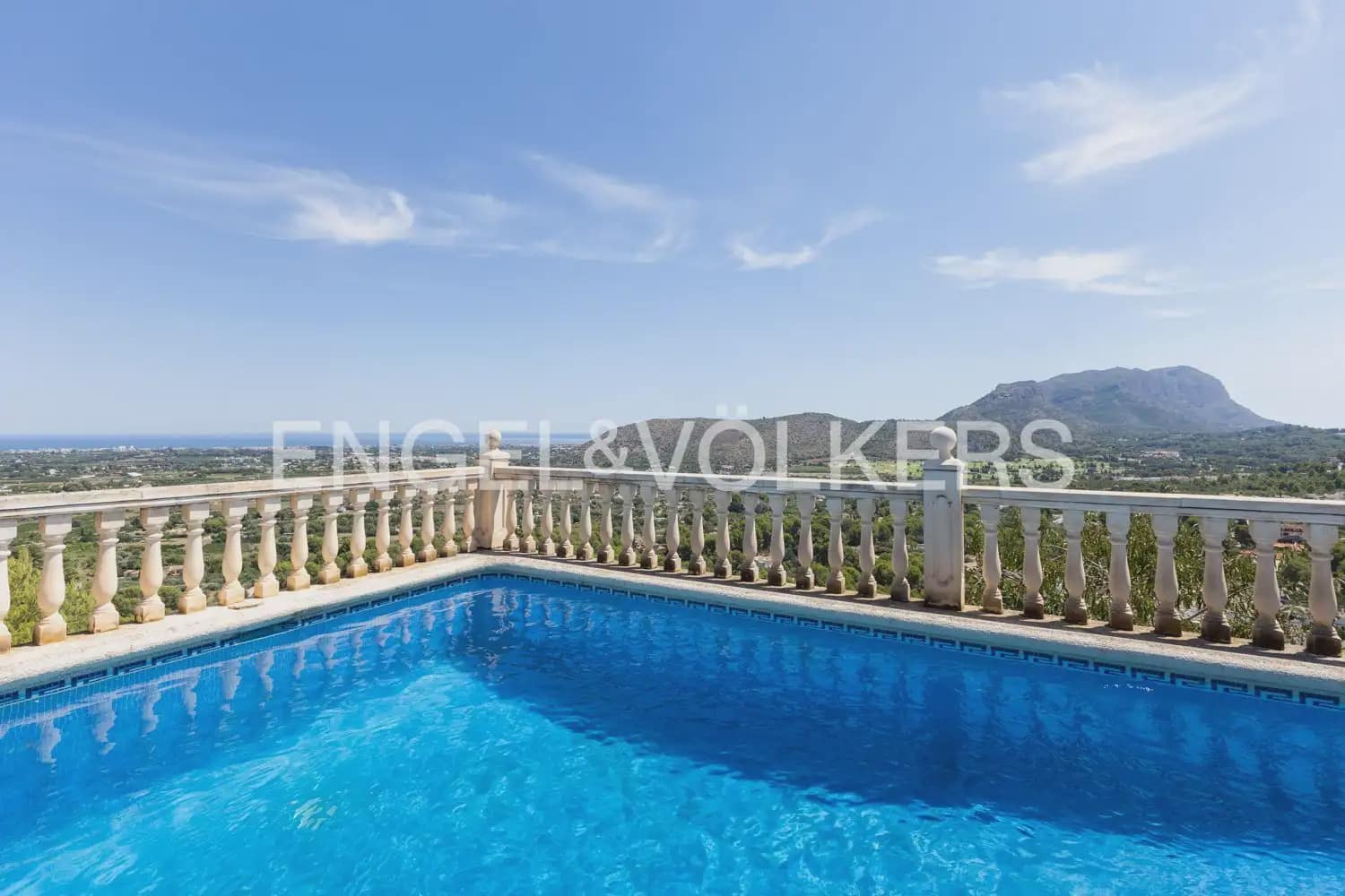 4 Zimmer Villa zu verkaufen in Pedreguer mit Pool - 495.000 € (Ref: 9948434)