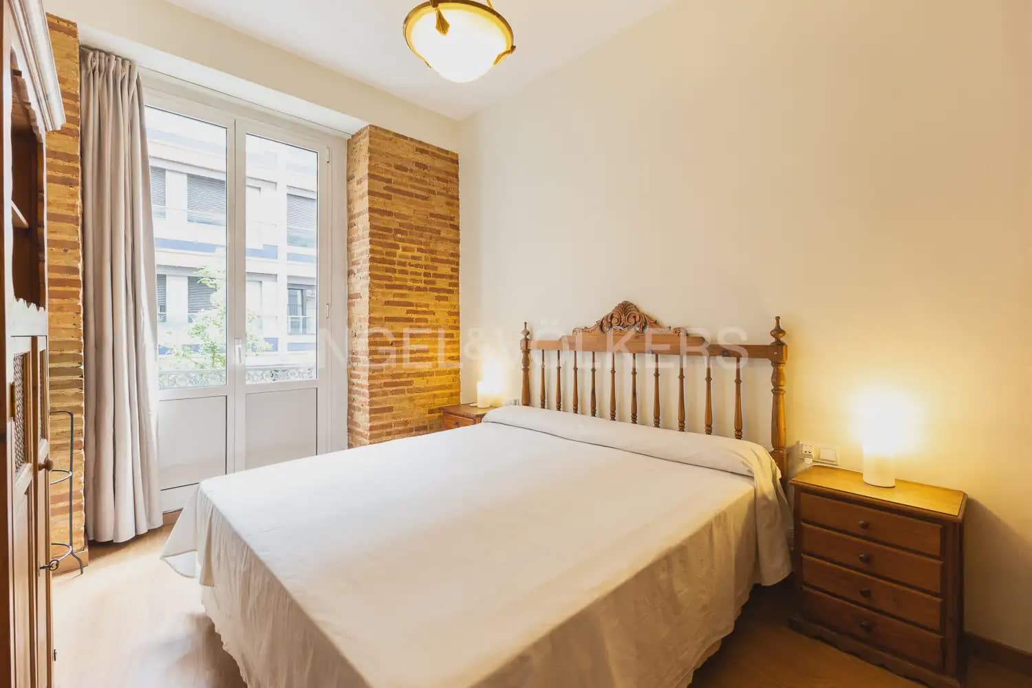 3 quarto Apartamento para arrendar em Valencia cidade - 2 200 € (Ref: 9948619)