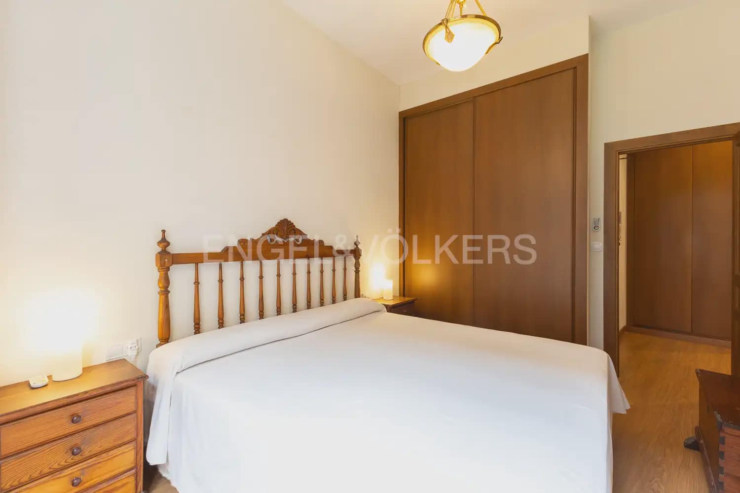 3 quarto Apartamento para arrendar em Valencia cidade - 2 200 € (Ref: 9948619)