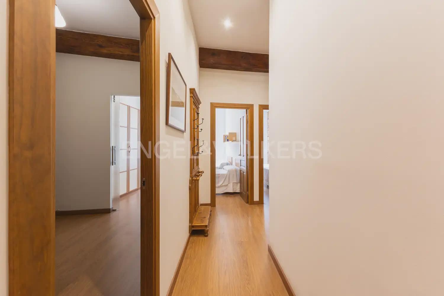 3 quarto Apartamento para arrendar em Valencia cidade - 2 200 € (Ref: 9948619)
