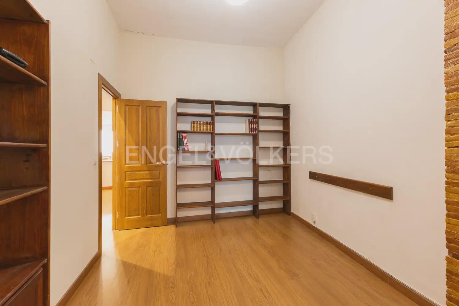 3 quarto Apartamento para arrendar em Valencia cidade - 2 200 € (Ref: 9948619)