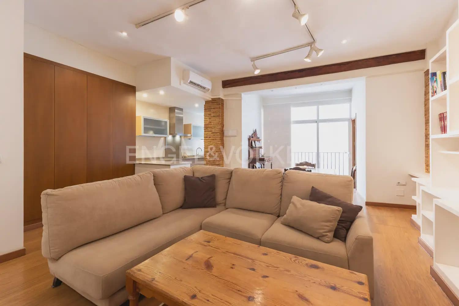 3 quarto Apartamento para arrendar em Valencia cidade - 2 200 € (Ref: 9948619)