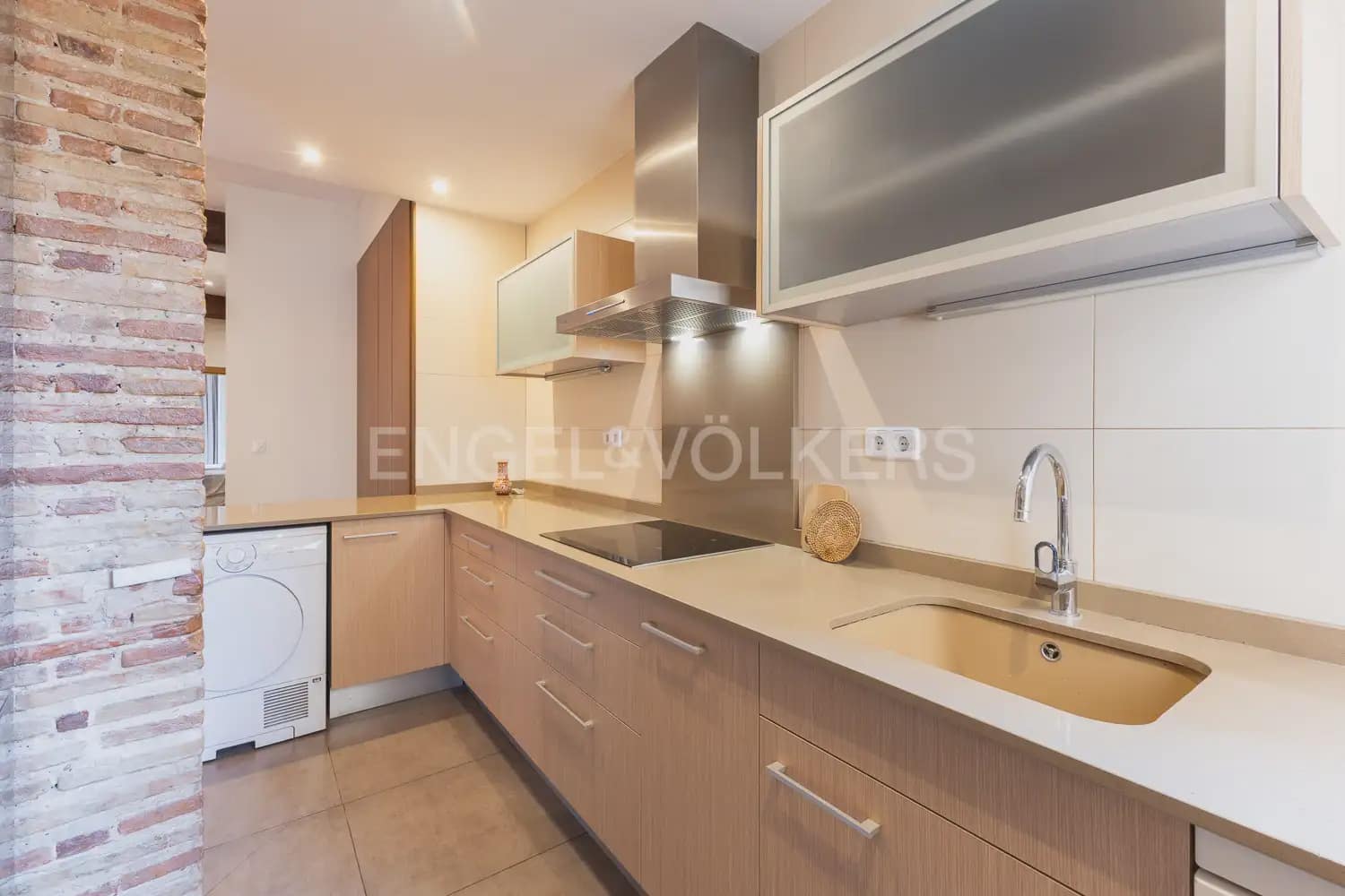 3 quarto Apartamento para arrendar em Valencia cidade - 2 200 € (Ref: 9948619)