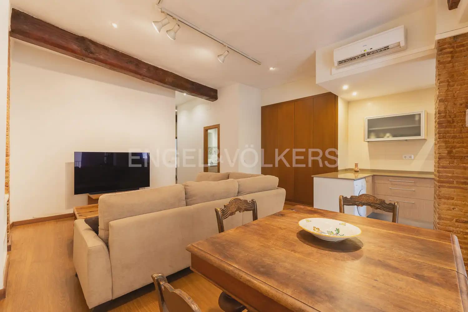 3 quarto Apartamento para arrendar em Valencia cidade - 2 200 € (Ref: 9948619)