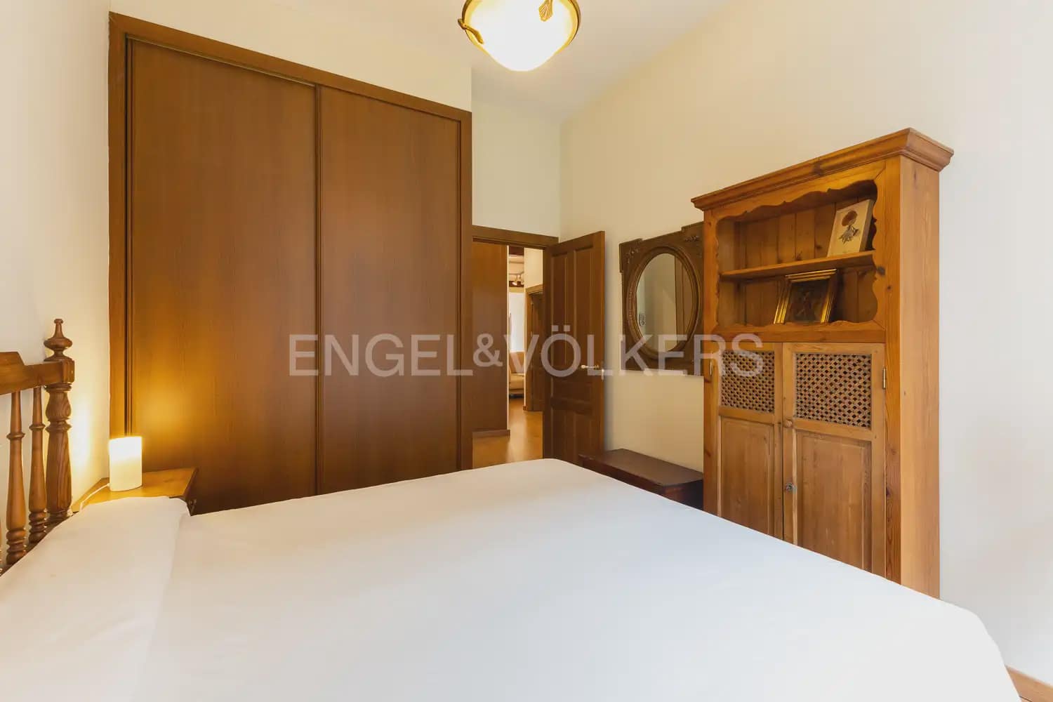 3 quarto Apartamento para arrendar em Valencia cidade - 2 200 € (Ref: 9948619)