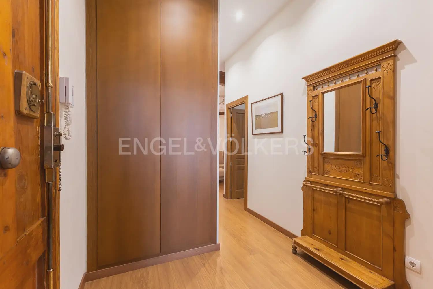 3 quarto Apartamento para arrendar em Valencia cidade - 2 200 € (Ref: 9948619)
