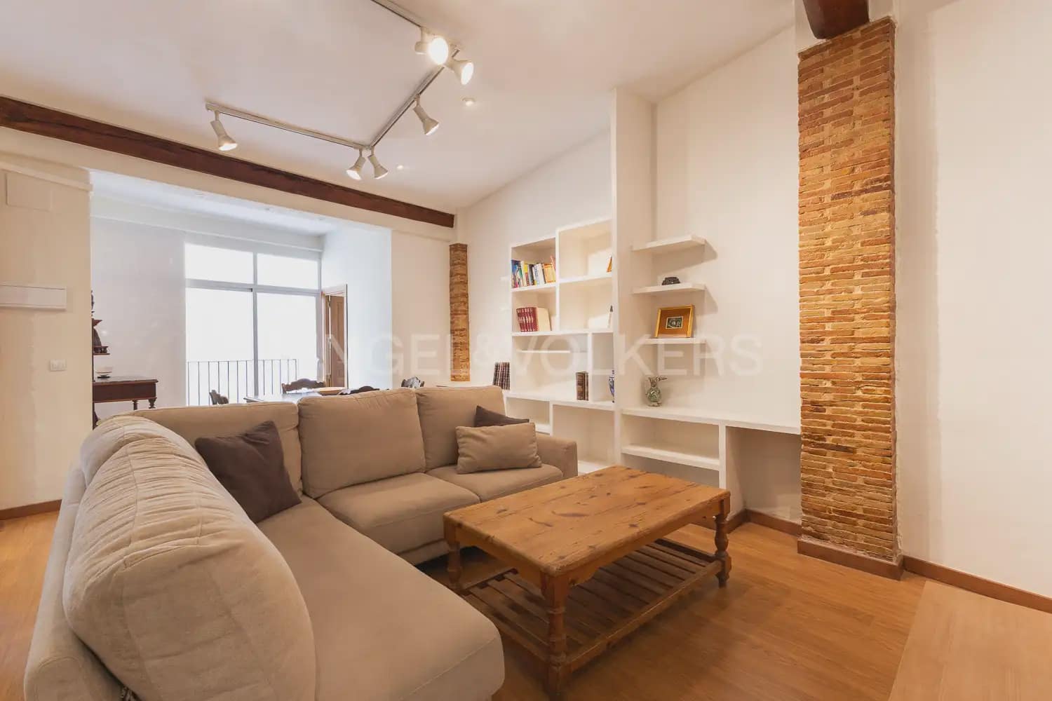 3 quarto Apartamento para arrendar em Valencia cidade - 2 200 € (Ref: 9948619)