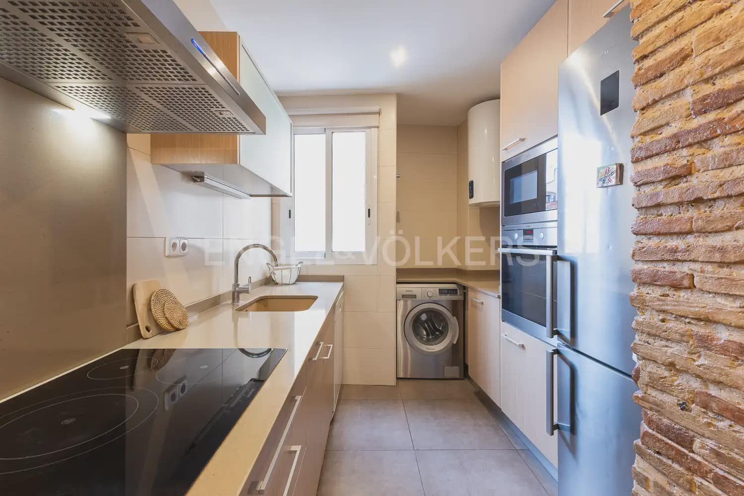 3 quarto Apartamento para arrendar em Valencia cidade - 2 200 € (Ref: 9948619)