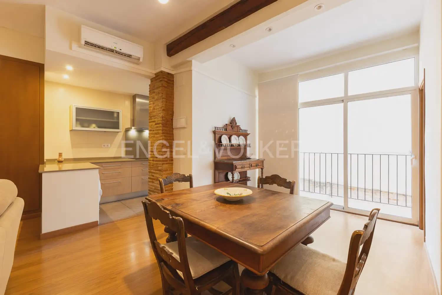 3 quarto Apartamento para arrendar em Valencia cidade - 2 200 € (Ref: 9948619)