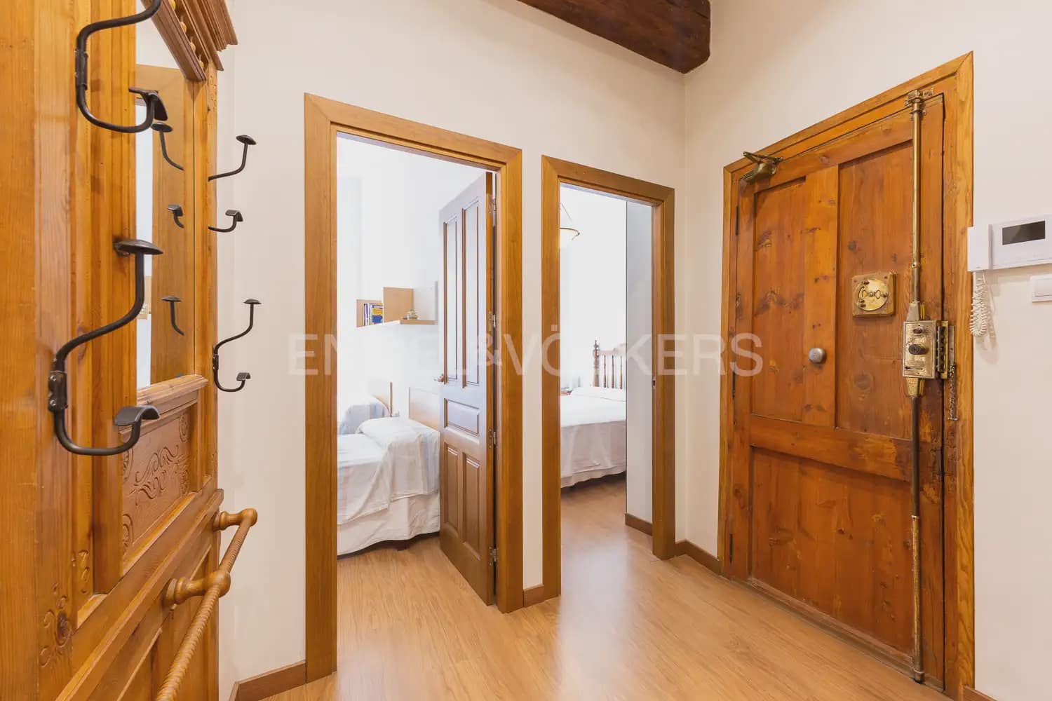 3 quarto Apartamento para arrendar em Valencia cidade - 2 200 € (Ref: 9948619)