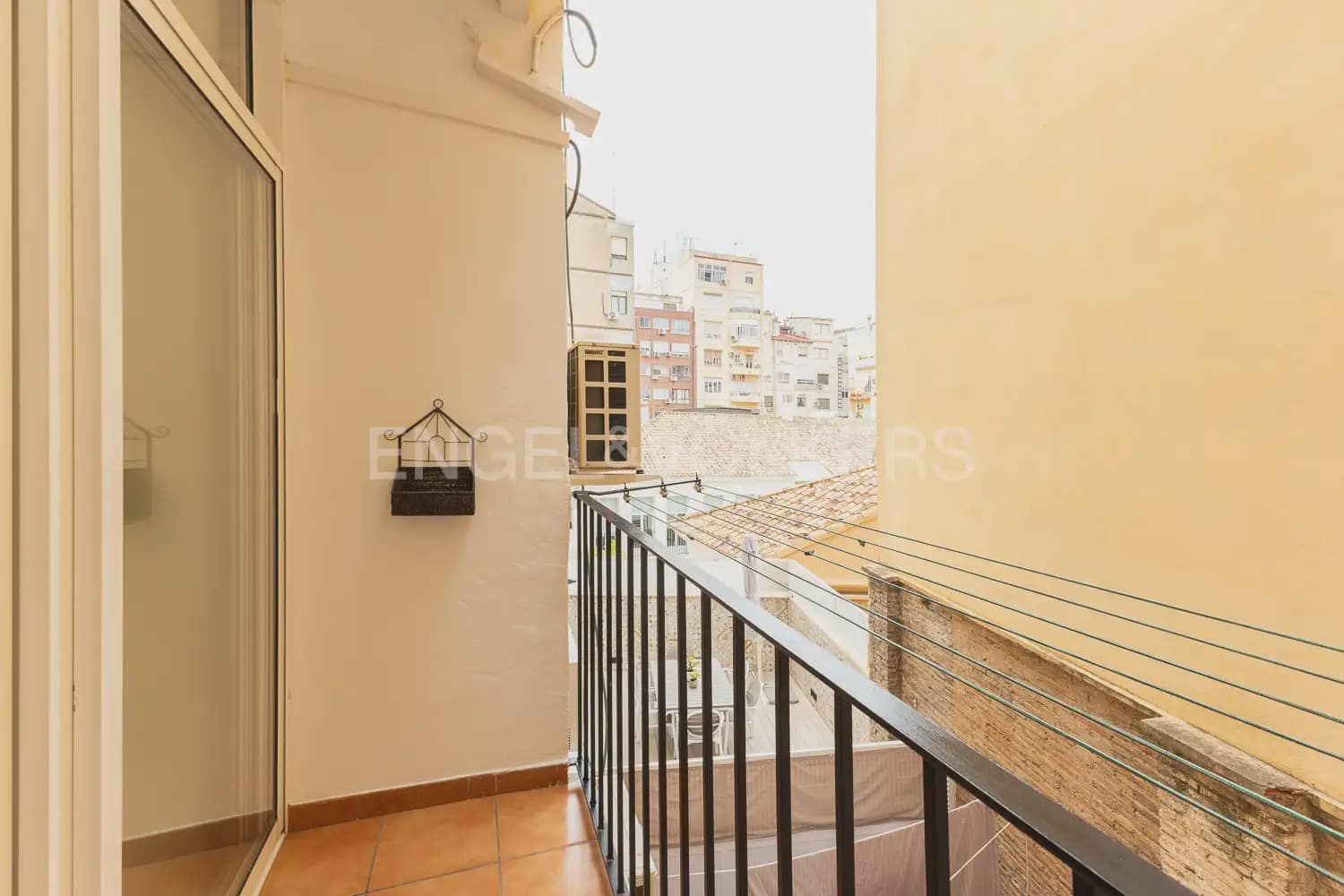 3 quarto Apartamento para arrendar em Valencia cidade - 2 200 € (Ref: 9948619)