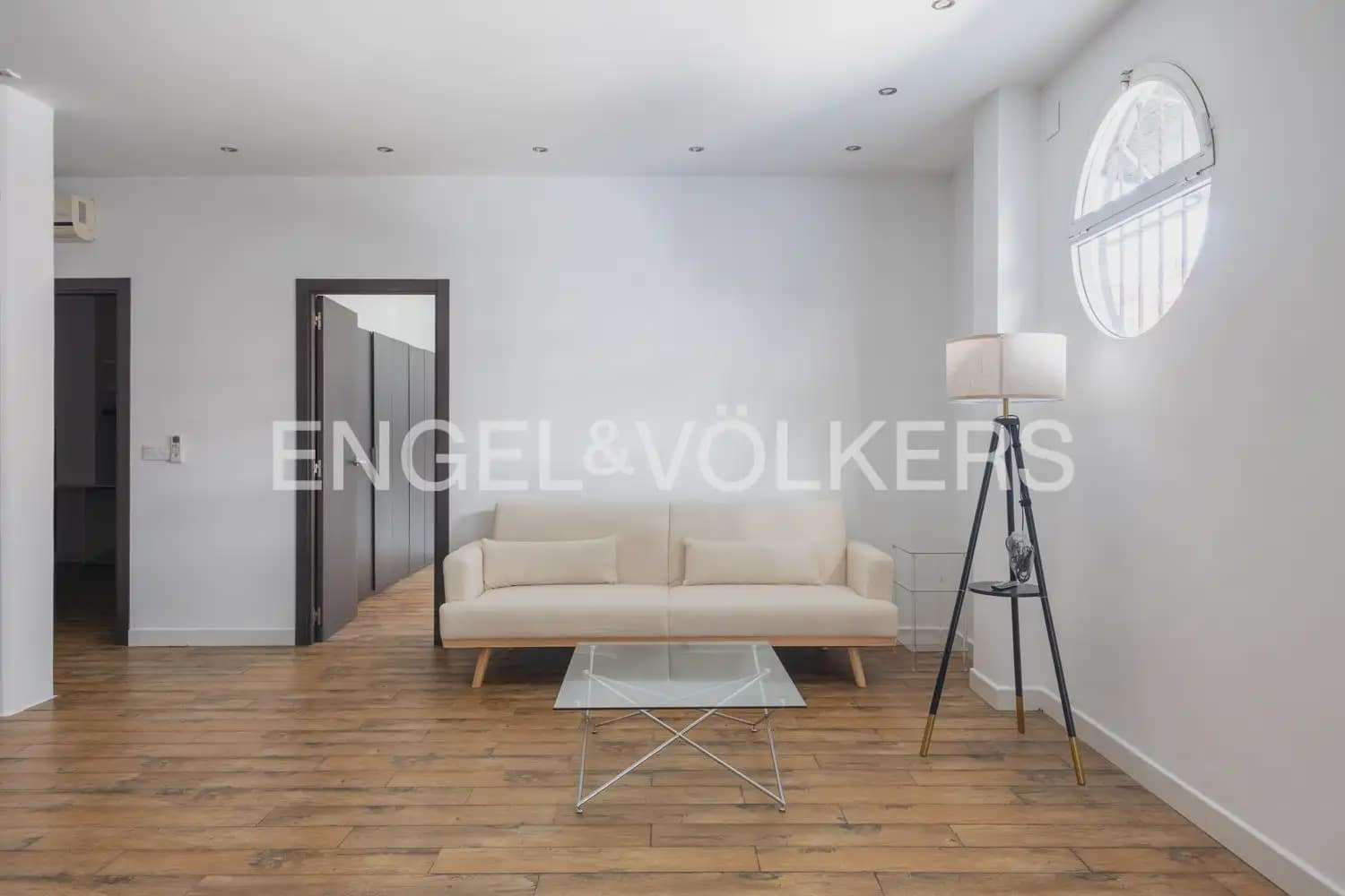 2 Zimmer Wohnung zu vermieten in Valencia Stadt - 2.500 € (Ref: 9948620)