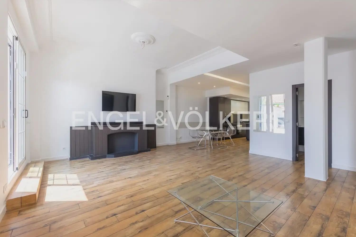 2 Zimmer Wohnung zu vermieten in Valencia Stadt - 2.500 € (Ref: 9948620)