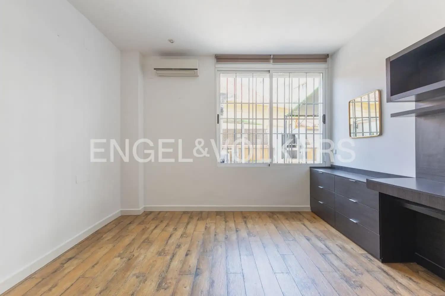2 Zimmer Wohnung zu vermieten in Valencia Stadt - 2.500 € (Ref: 9948620)
