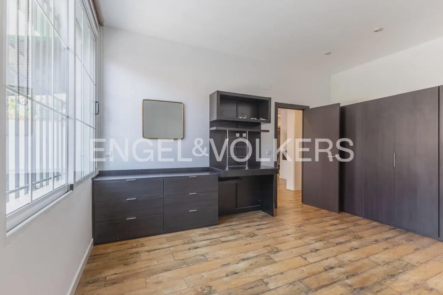 2 Zimmer Wohnung zu vermieten in Valencia Stadt - 2.500 € (Ref: 9948620)