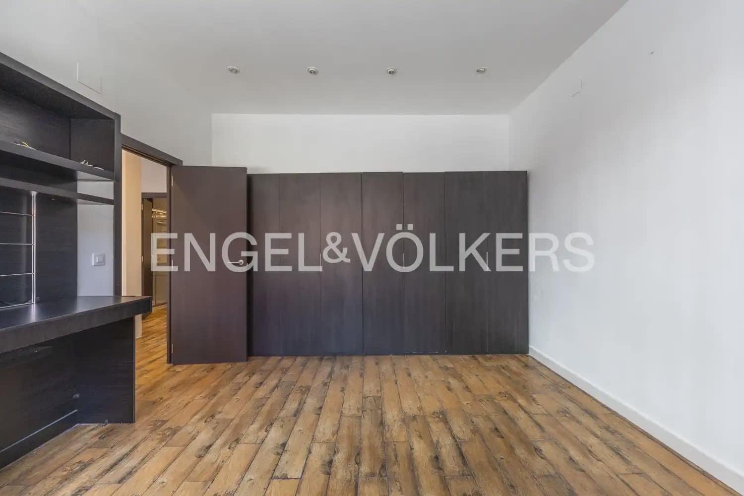 2 Zimmer Wohnung zu vermieten in Valencia Stadt - 2.500 € (Ref: 9948620)