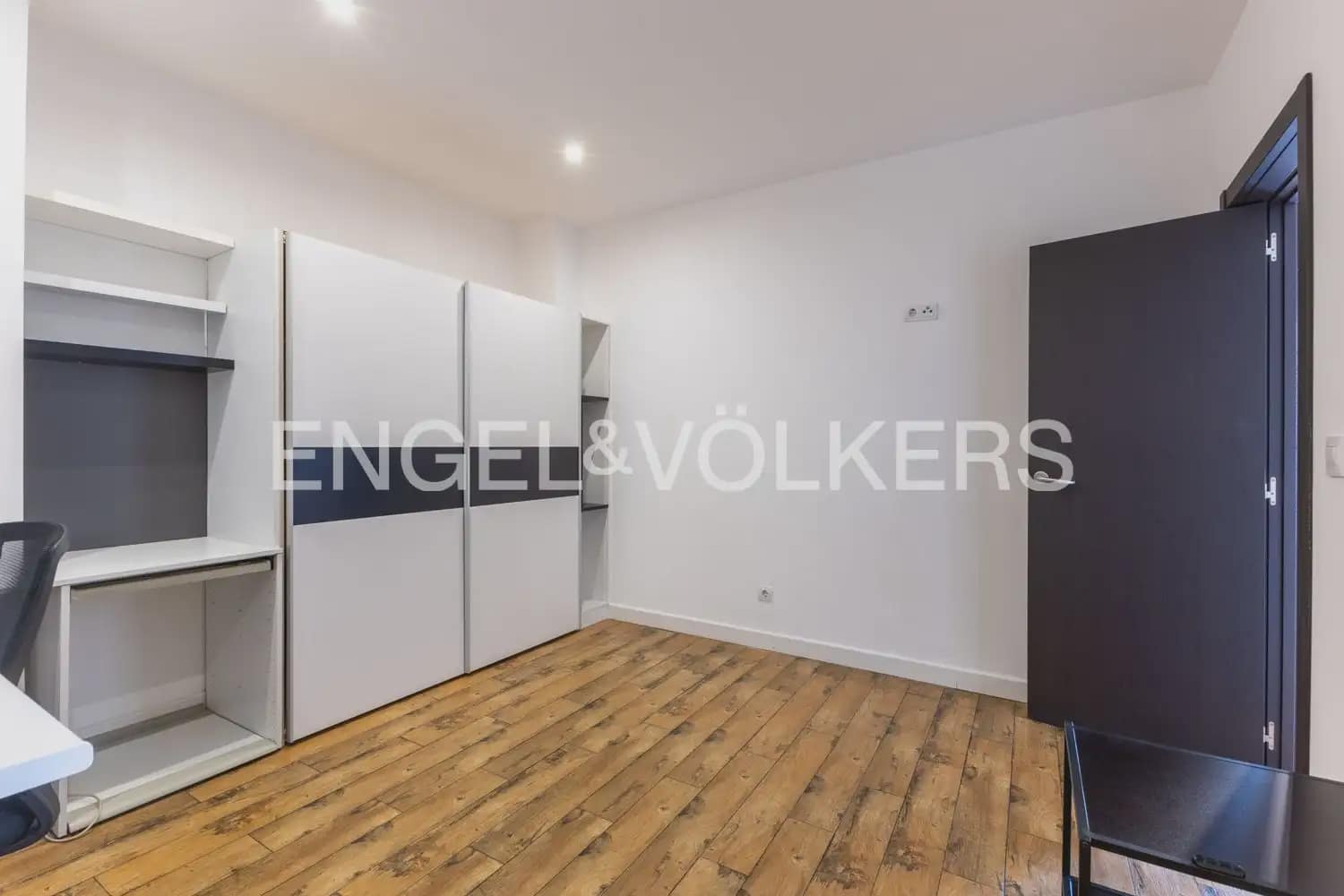 2 Zimmer Wohnung zu vermieten in Valencia Stadt - 2.500 € (Ref: 9948620)