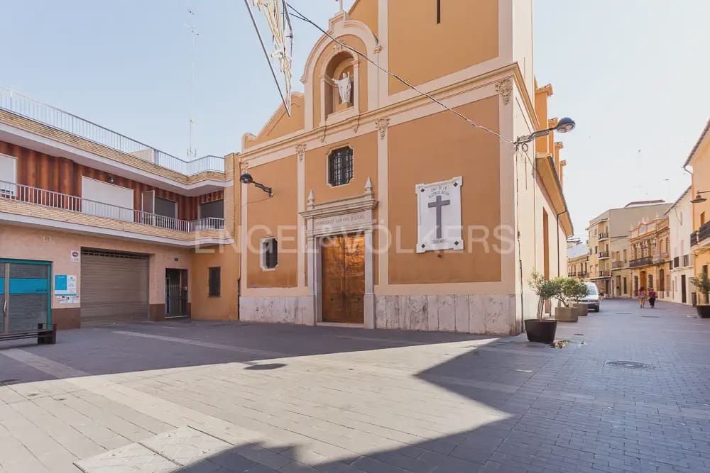 3 sovrum Lägenhet att hyra i Meliana - 1 050 € (Ref: 9948796)