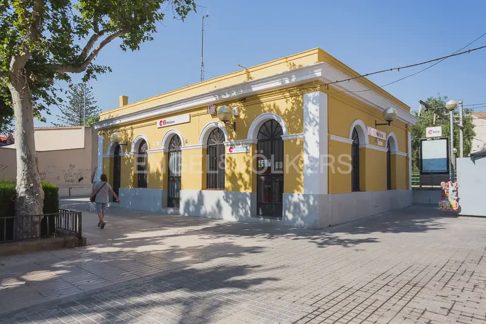 3 sovrum Lägenhet att hyra i Meliana - 1 050 € (Ref: 9948796)