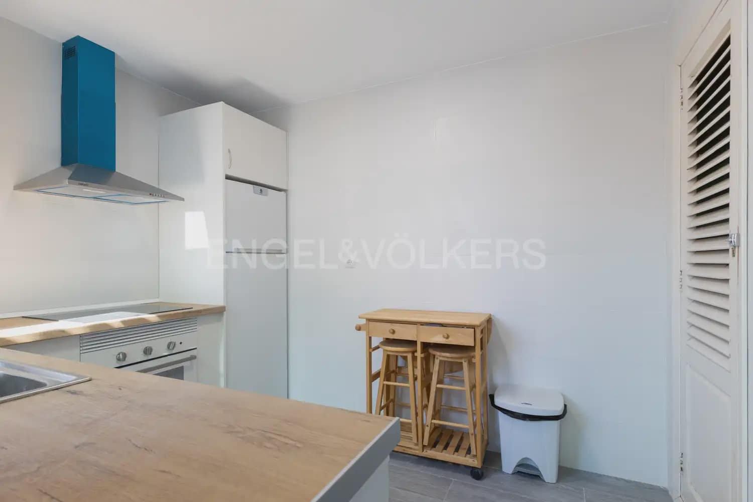 3 sovrum Lägenhet att hyra i Meliana - 1 050 € (Ref: 9948796)