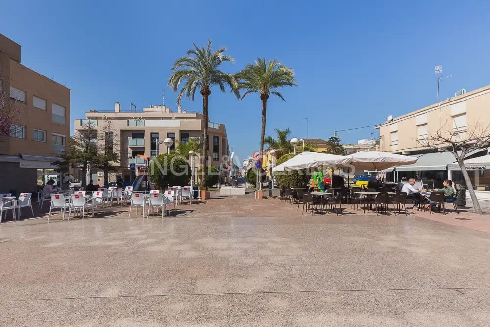 2 bedroom Villa for rent in Montserrat with pool - € 2,500 (Ref: 9948869)