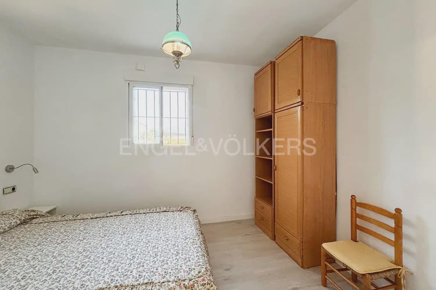 2 bedroom Villa for rent in Montserrat with pool - € 2,500 (Ref: 9948869)