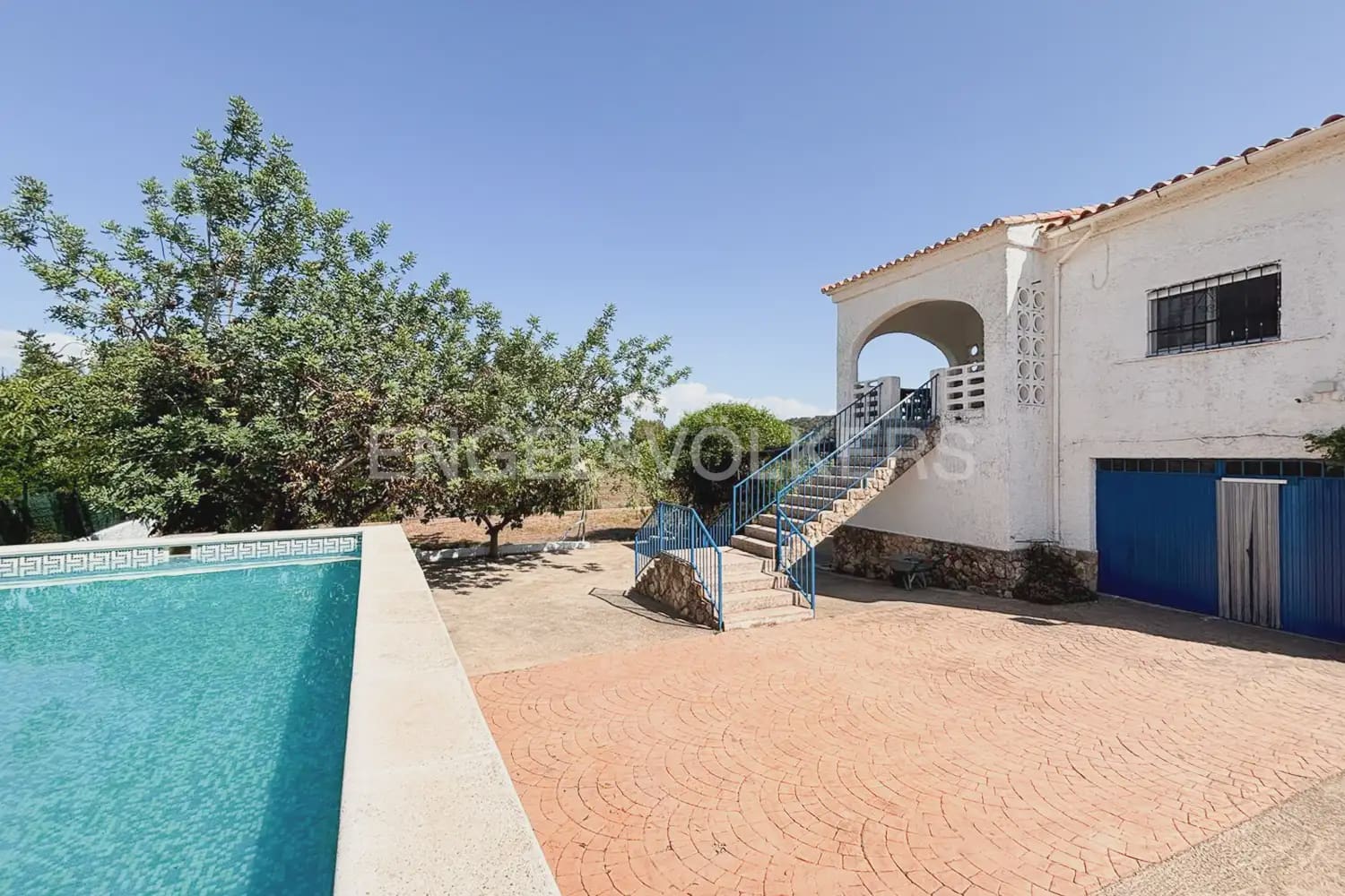 2 bedroom Villa for rent in Montserrat with pool - € 2,500 (Ref: 9948869)