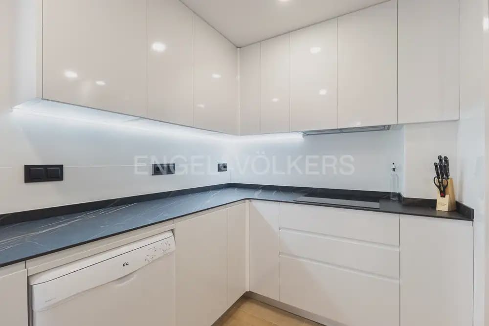 3 sovrum Hus att hyra i Godella med garage - 1 800 € (Ref: 9948870)