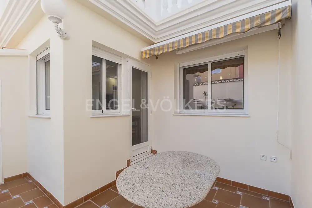3 sovrum Hus att hyra i Godella med garage - 1 800 € (Ref: 9948870)